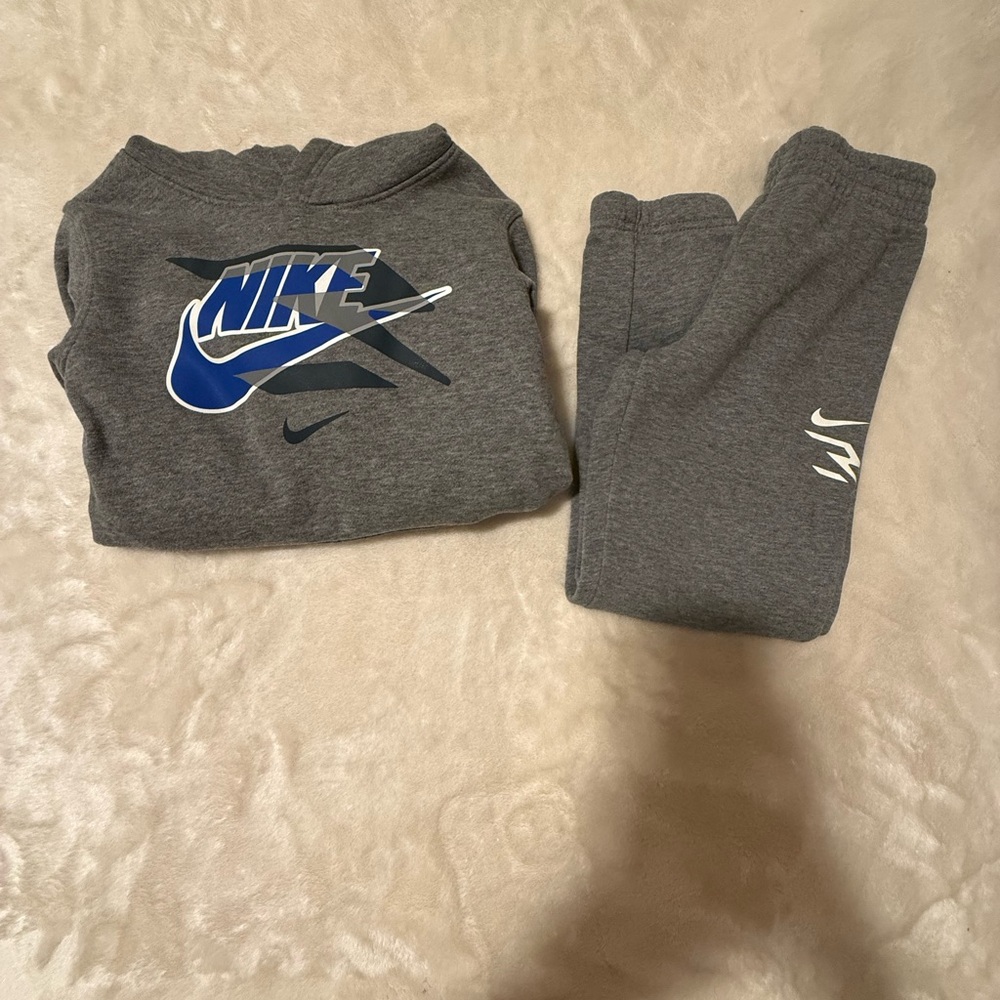 Nike Kids Dark Gray Sweatpants & Hoodie Set